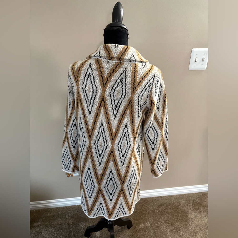 Geometric Patterned Women's Cardigan - Picture 2 of 2